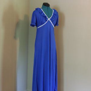 Vintage | ruffled maxi night gown